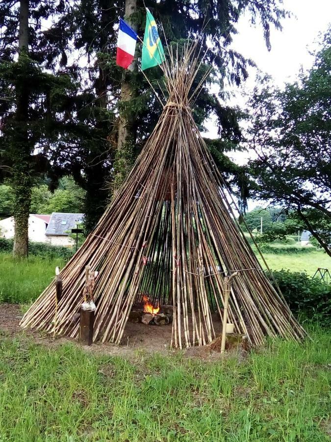 Roulotte Maisonthiers Blanot  المظهر الخارجي الصورة